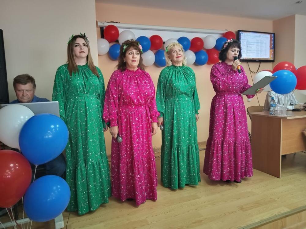 Медработники Первомайской ЦРБ принимают поздравления с профессиональным праздником